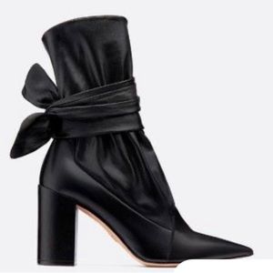 Dior Blk leather tie bootie gently worn